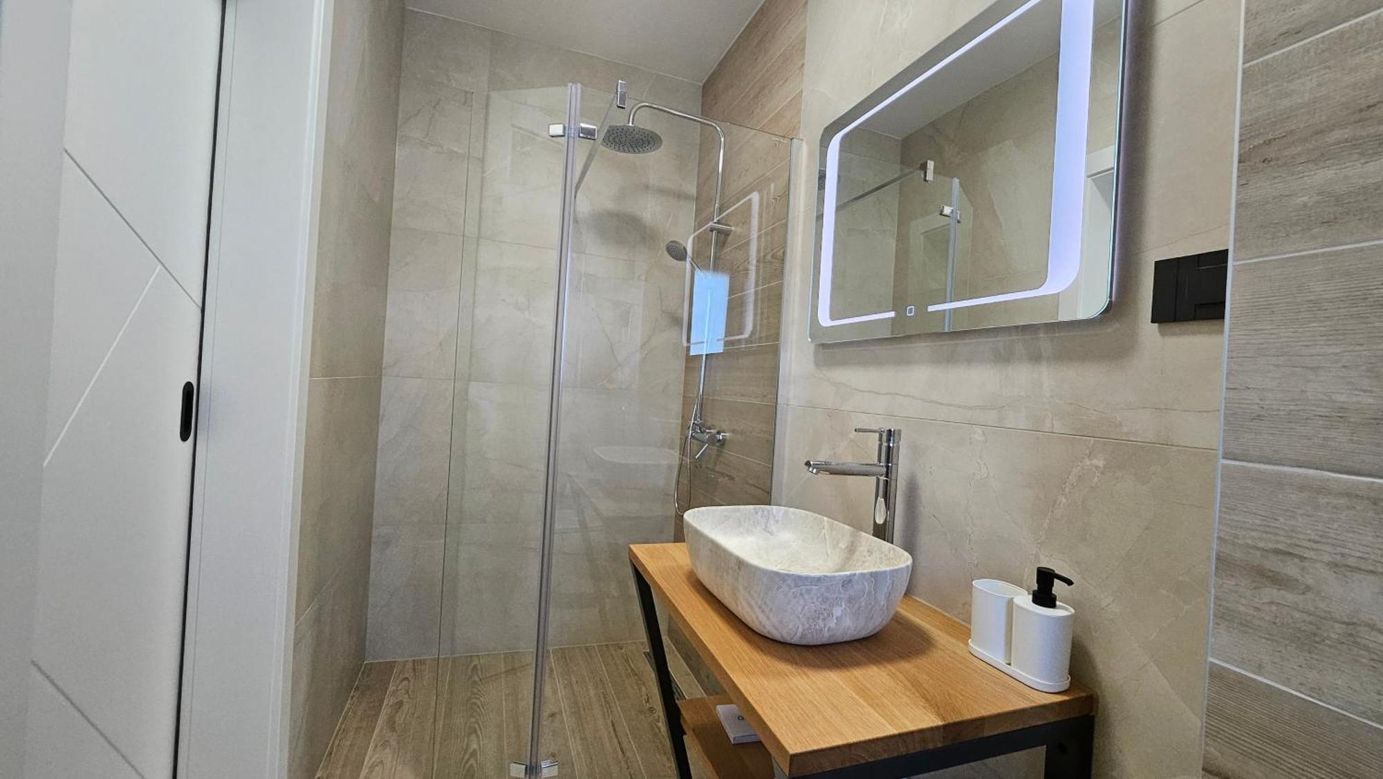 Richi Rooms & App Фунтана Екстериор снимка