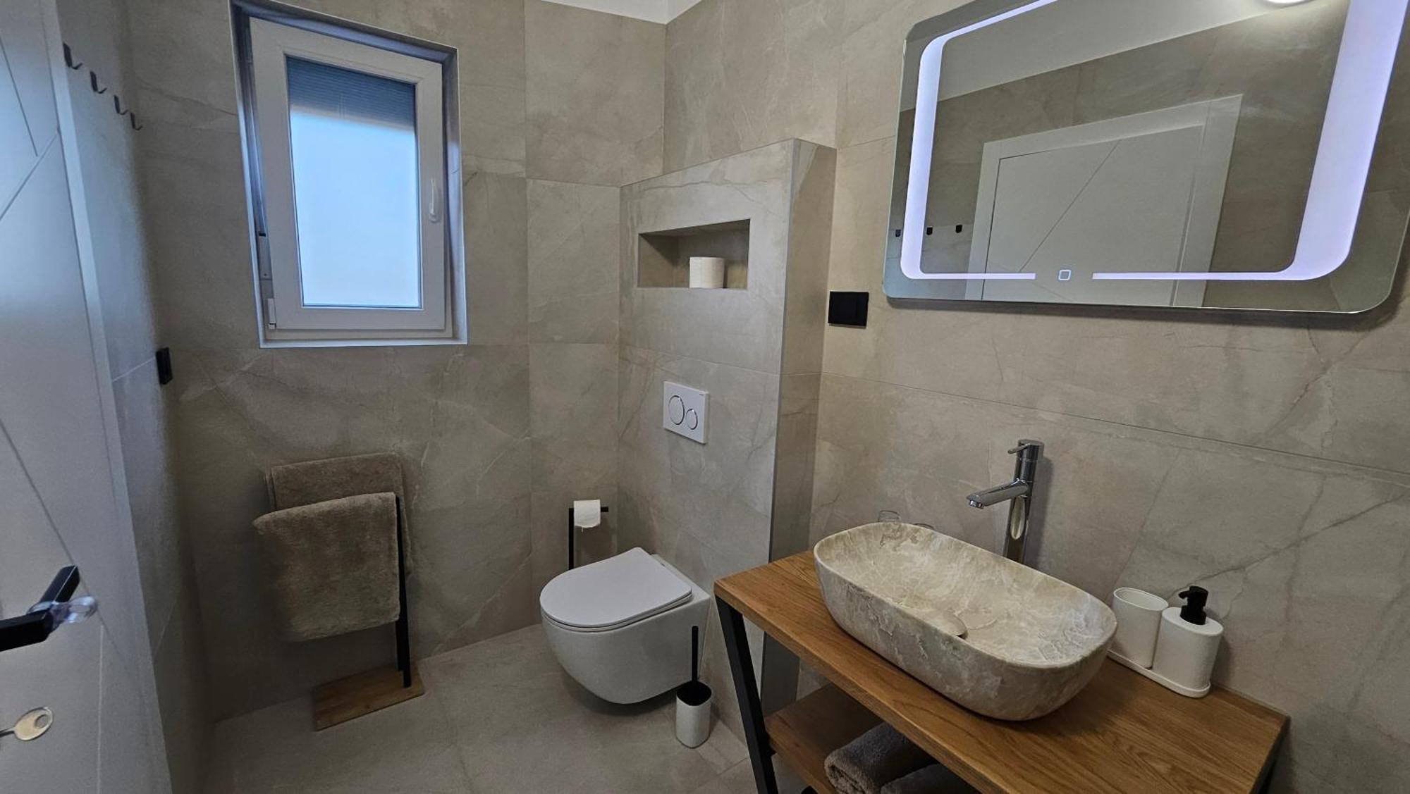 Richi Rooms & App Фунтана Екстериор снимка